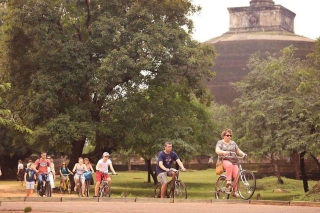 Polonnaruwa: All-inclusive fietstour met gids door de oude stad