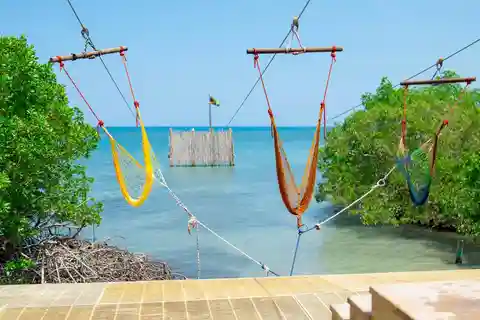 Montego Bay/Negril: Lethe River Rafting & Ocean Zipline