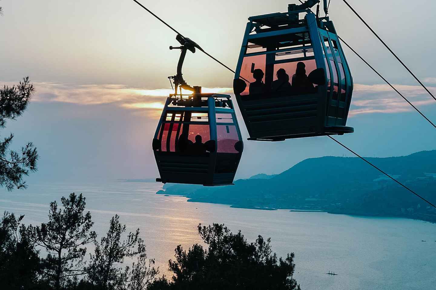 Alanya: Full-Day City Tour with Sunset Views, Beach, & Caves