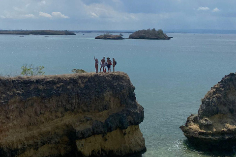 Lombok: Pink Beach and Snorkeling Trip With Lunch Lombok: Pink Beach and Snorkeling Trip With Lunch