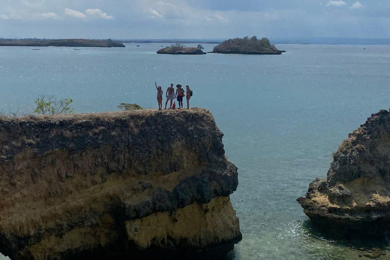 Lombok: Pink Beach and Snorkeling Trip With Lunch Lombok: Pink Beach and Snorkeling Trip With Lunch