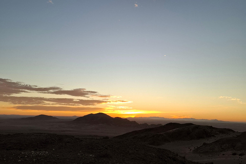 Swakopmund: Namib Desert Sunrise, Seals & Sandwich Harbour