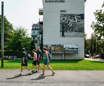 Berlin: Cold War Walking Tour on Berlin Wall Route