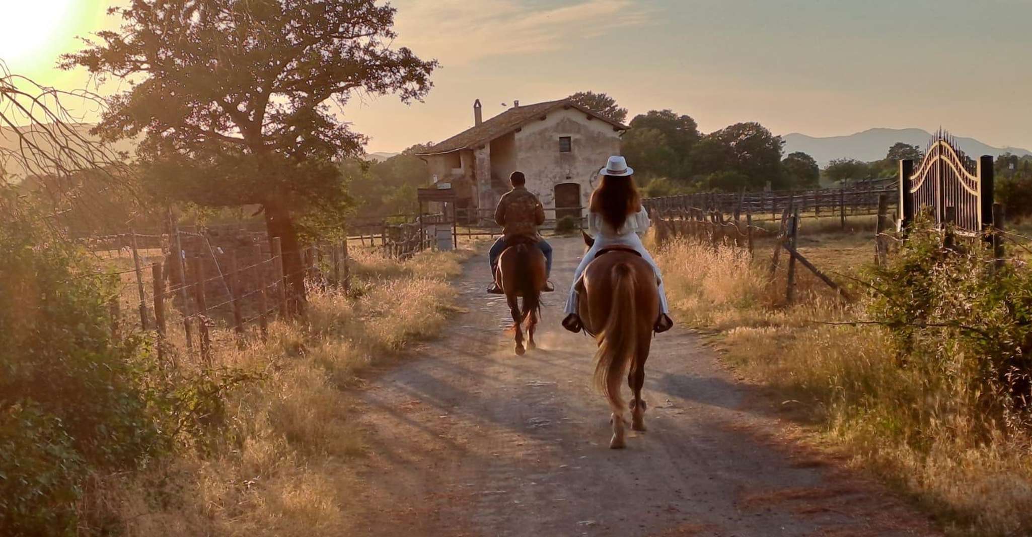 Bracciano: giro a cavallo nella natura e aperitivo/cena