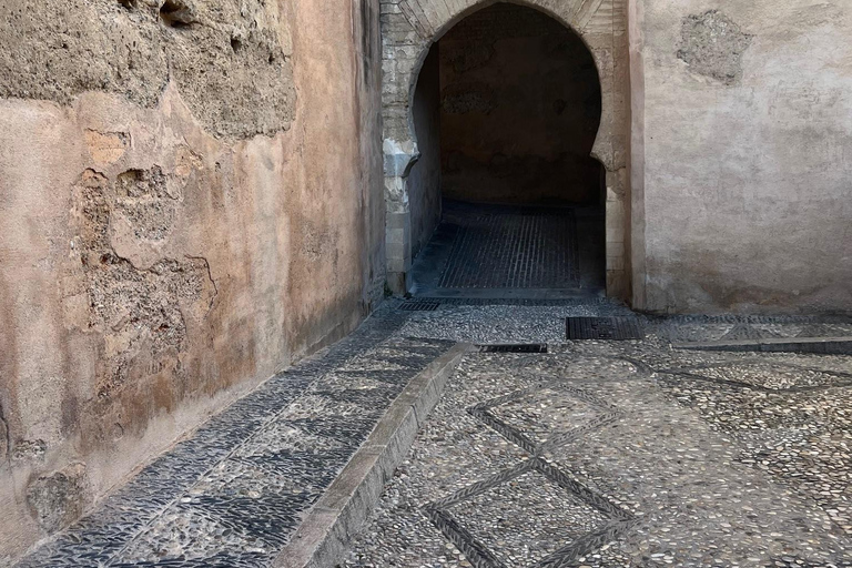 Desde Nerja: excursión de un día completo a GranadaDesde Nerja: Excursión de un día a Granada