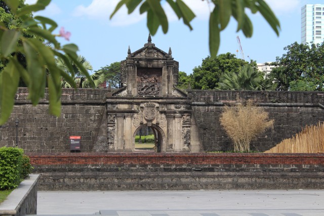 Visit Old Manila Tour Rizal Park, Intramuros & drive by Binondo in South France