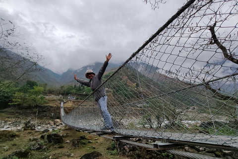 Kathmandu: tour di 5 giorni nel Lower Mustang in 4 ruote motrici con sorgenti termali