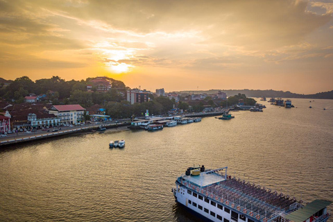 Panaji : Sunset Boat Party avec DJ et spectacles de danse de Bollywood