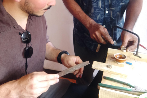 Unawatuna: Traditional Jewelry Making & Gemstone Workshop