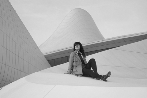 Baku: Heydar Aliyev Center Photoshoot (Flying Dress Option)