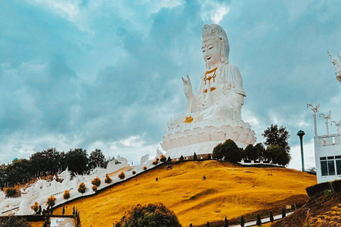 Chiang Mai: excursão ao Templo Branco, Templo Azul e Casa NegraChiang Mai: Passeio pelo Templo Branco, Templo Azul e Casa Negra