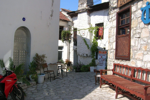 Marmaris: Guided Walking Tour with Port Transfers