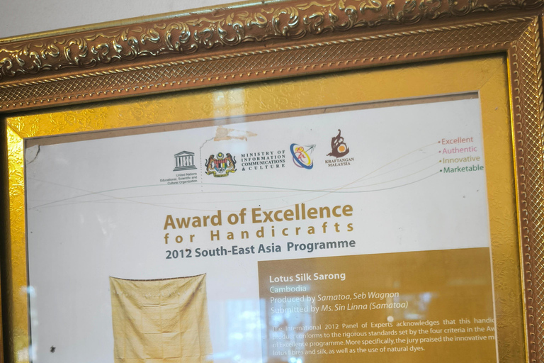 Siem Reap Lotus Silk Farm Tour with Pick Up downtown Siem Reap : Ferme de Soie de Lotus - Visite Guidée Francaise