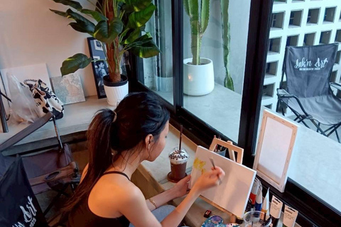 Pattaya: Rug Tufting Workshop at an Art Studio Café