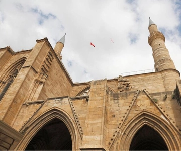 Nikosia : Private Custom Walking Tour with A Guide