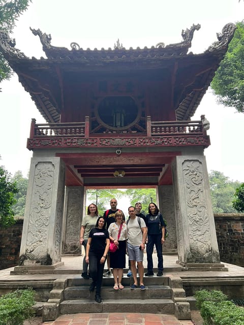 Discover Hanoi's Charm: 25 Activities That Capture the City's Essence - Admiring the unique architecture of the pagoda