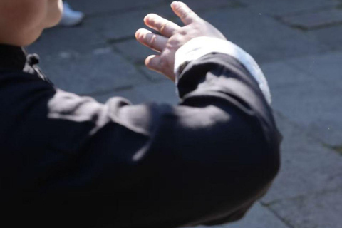 Hangzhou: Tai Chi Class and Ancient Streets Walking Tour