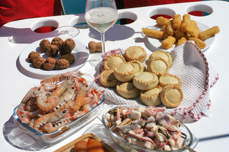 TAVOLARA TOUR WITH 15 METERS VINTAGE SAILBOAT WITH APERITIF