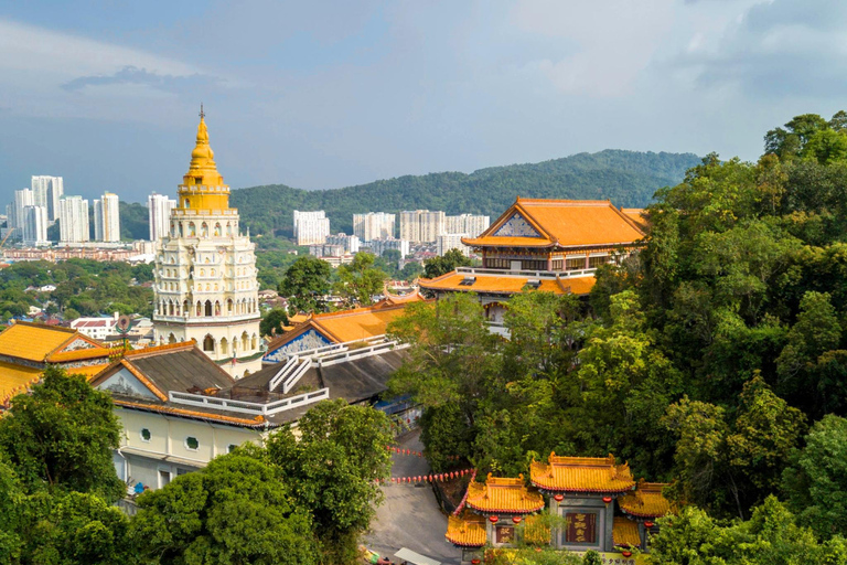 Penang: Private Highlights Tour with Temples, Hill & Gardens