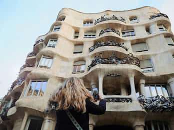 Barcelone : visite privée de La Pedrera avec billet pour la Casa Batlló