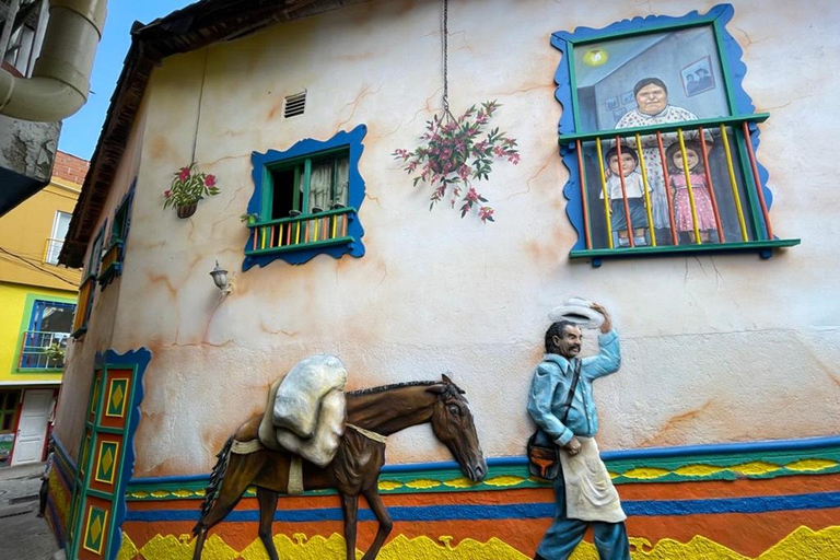 MEDELLÍN: GUATAPÉ, EL PEÑOL + SKÄRMFLYGNING!