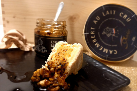 Modena: Organic & Traditional Balsamic Vinegar Tour with EVO Oil Tasting