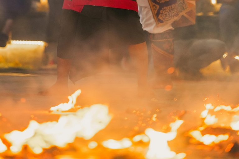 ULUWATU LUXE TOUR: Beaches, Cliffs, Temple, Fire Dance & BBQ ULUWATU LUXE TOUR: Beaches, Cliffs, Temple, Fire Dance & BBQ