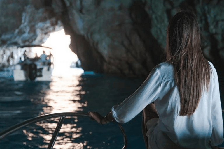 Kotor : Excursión en grupo en lancha rápida a la Cueva Azul