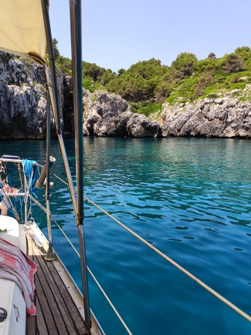 Visit Apulia sailing boat tour with aperitif in Torre Pali