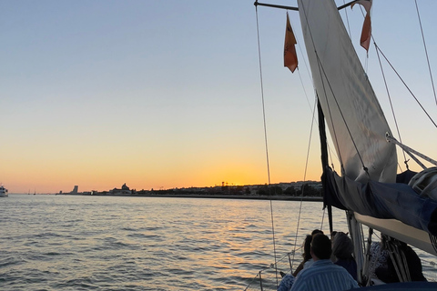 Lisboa: Excursión de un día y puesta de sol por el río Tajo