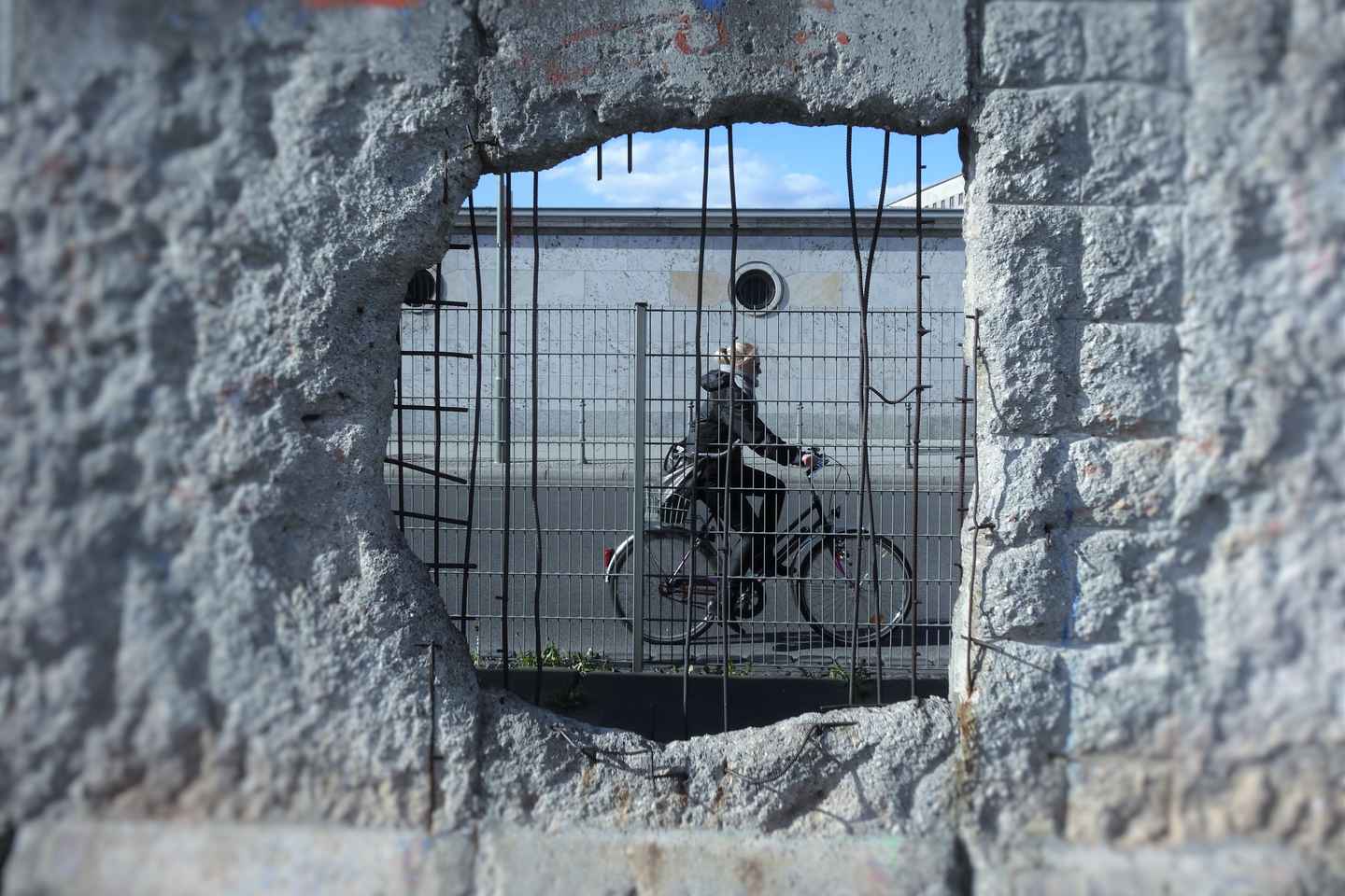 Berlin: Cold War History and Berlin Wall Guided Walking Tour