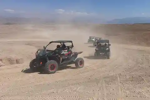 Agafay: Jantar com espetáculo, 1 hora de Buggy, Passeio de Camelo, Pôr do sol