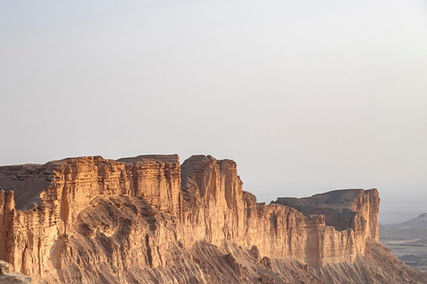 Riyadh: Edge of the World 4x4 Tour Sunset and Stargazing