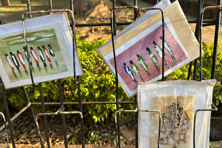 Kampala: Postcard-Making Workshop with Expert