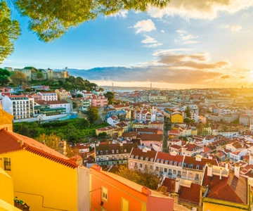 Lisbon: Private City Tour by Tuk-Tuk