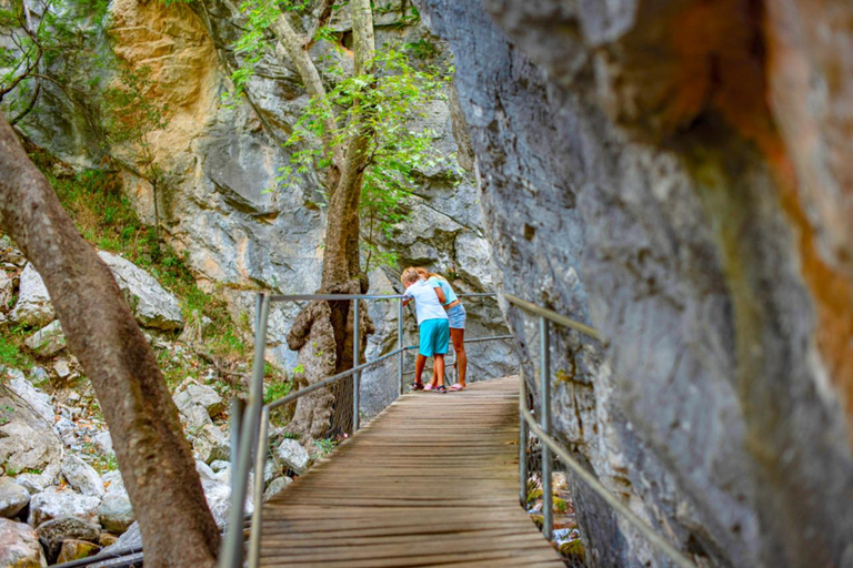 Alanya: Sapadere Canyon och Dim Cave med Dim River Lunch