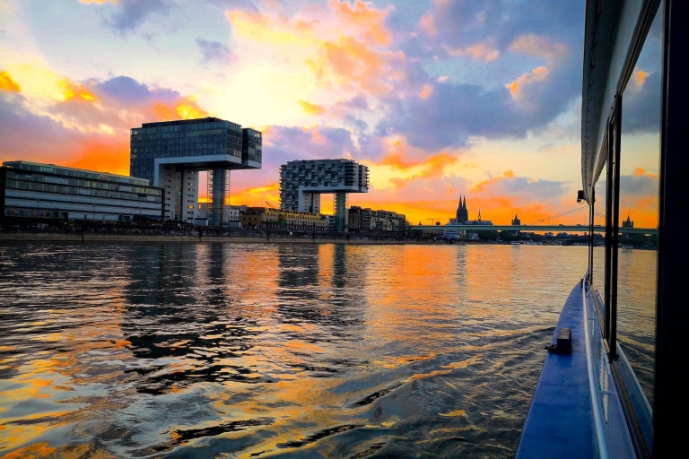 Colonia: crucero turístico por el río Rin con bebida