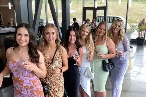 Kelowna: Lake Country Half Day Guided Wine Tour