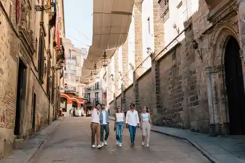 Från Madrid: Segovia, Ávila och Toledo med vingård på 2 dagar