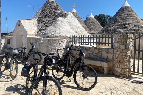 e-bike ring tour between Locorotondo and Martina Franca e-bike tour Locorotondo, Martina Franca and visit to a dairy