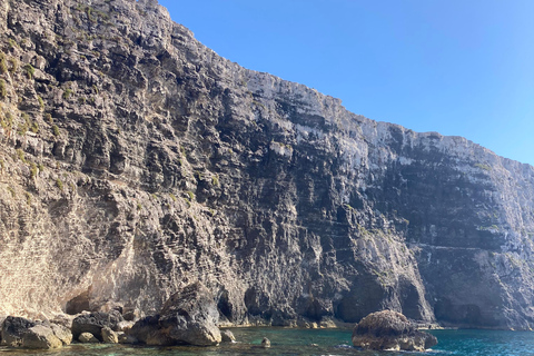 Comino: Private Bootstour mit Schnorchelaktivitäten und HöhlenInsel Comino: Höhlenbesichtigung und Schnorchelaktivitäten