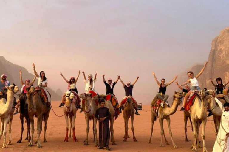 Wadi Rum: Full-Day Jeep Tour with Lunch