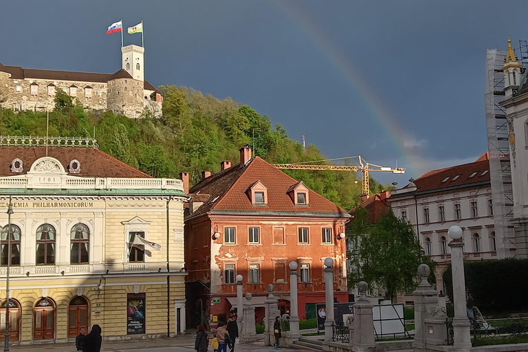Ljubljana: Old Town Guided Walking Tour in French
