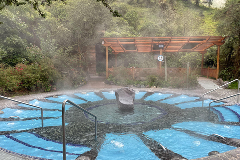 ملاذ الأنديز الصحي - جولة مشي طويلة والينابيع الساخنة في بابالاكتاAndean Wellness Escape - Hike &amp; Hot Springs of Papallacta