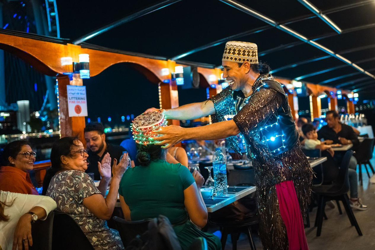 Dubai: Crucero panorámico en dhow con cena bufé y espectáculos en directo