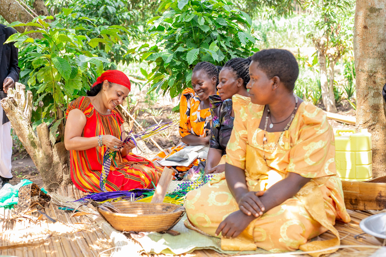 坎帕拉：埃瓦菲文化村一日游含午餐