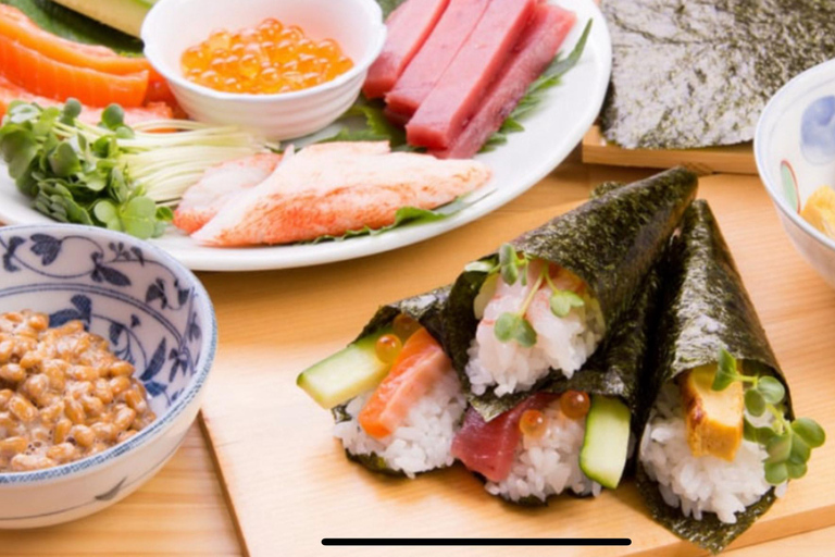 Hiroshima: Temaki Sushi-Making Experience
