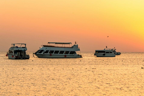 Hurghada: Bahía de Orange e Isla Giftun, buceo con tubo y almuerzoBahía de Orange: Recogida en Hurghada