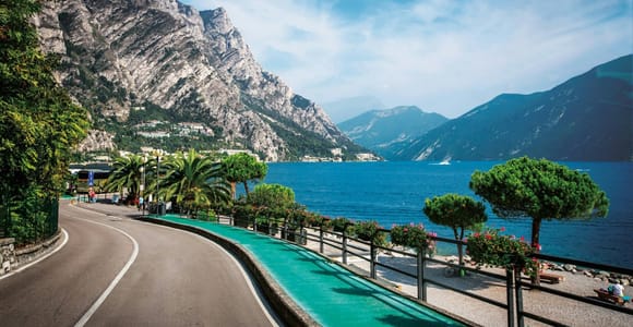 Lake Garda tour with boat trip from northern hotels