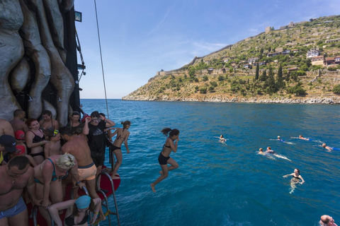 Alanya: Catamaran Cruise with Lunch, Drinks, & Transfer Catamaran Cruise with Lunch & Drinks (Meeting Point